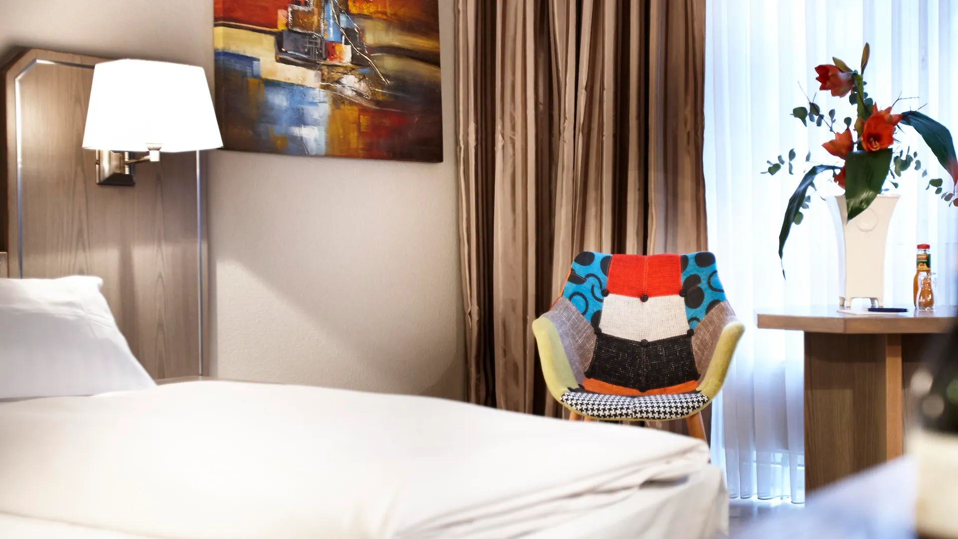 Hotel Duesseldorf City By Tulip Inn Almanya